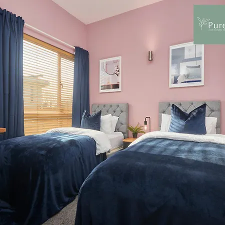 Superb House Manchester Near Etihad With Free Parking Sleeps 8 Exterior photo