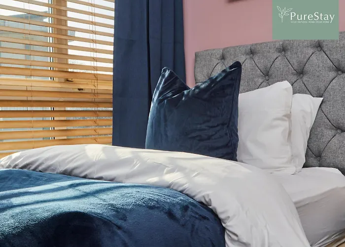 Superb House Manchester Near Etihad With Free Parking Sleeps 8