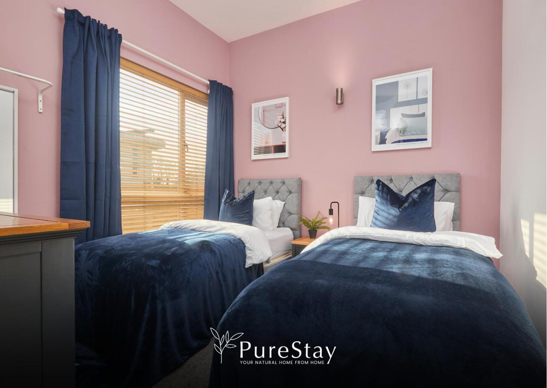 Superb House Near Etihad With Free Parking Sleeps 8 Сasa de vacaciones Mánchester